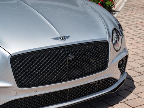 Used 2023 Bentley Continental GT Mulliner AWD/4WD image 6