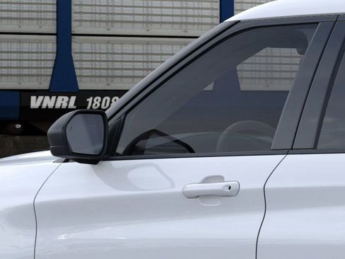 New 2026 Ford Explorer Active image 22