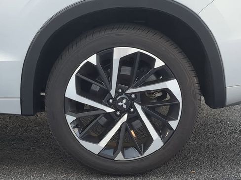 Used 2024 Mitsubishi Outlander SEL image 14