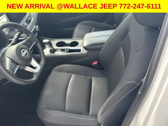 Used 2025 Nissan Altima 2.5 SV FWD image 16