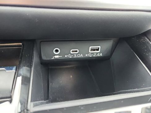 Used 2025 Subaru Outback Premium image 20