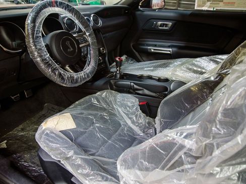 Used 2016 Ford Mustang Shelby GT350R w/ GT350R Equipment Group 920A image 30