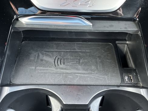 Used 2025 BMW X4 xDrive30i image 7