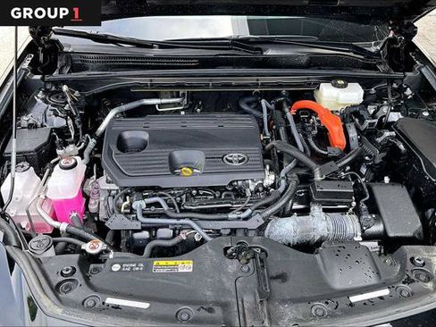 Certified 2025 Toyota Crown Signia AWD/4WD image 30
