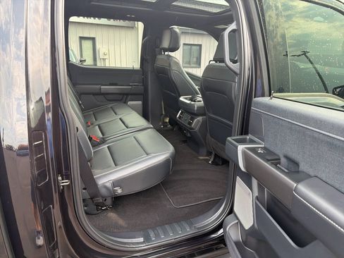 Used 2025 Ford F150 Lariat AWD/4WD image 19