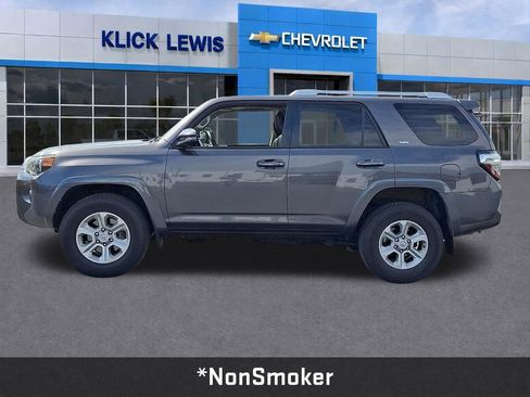 Used 2015 Toyota 4Runner SR5 Premium image 4