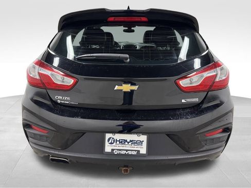 Used 2017 Chevrolet Cruze Premier image 10