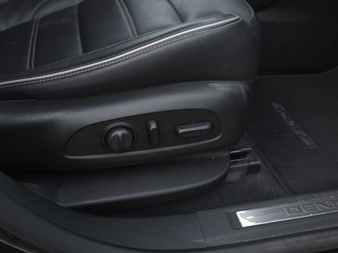 Used 2017 GMC Acadia Denali w/ Technology Package image 26