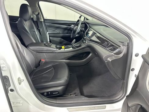 Used 2018 Buick LaCrosse Essence image 28
