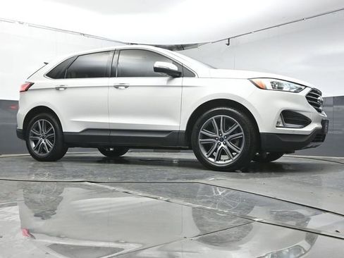 Used 2021 Ford Edge Titanium FWD image 32