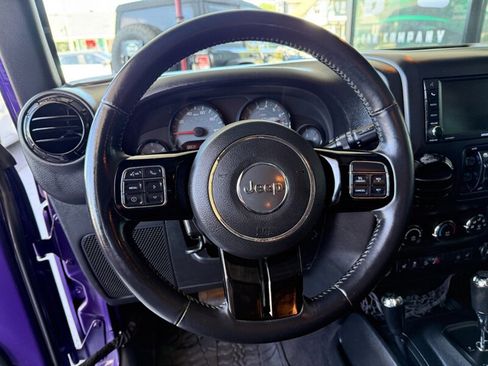 Used 2016 Jeep Wrangler Unlimited Sahara image 19