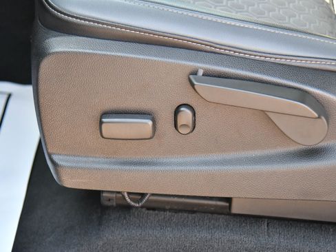 Used 2020 Chevrolet Colorado Z71 image 16