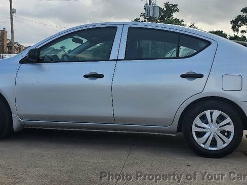 Used 2014 Nissan Versa S Plus image 19