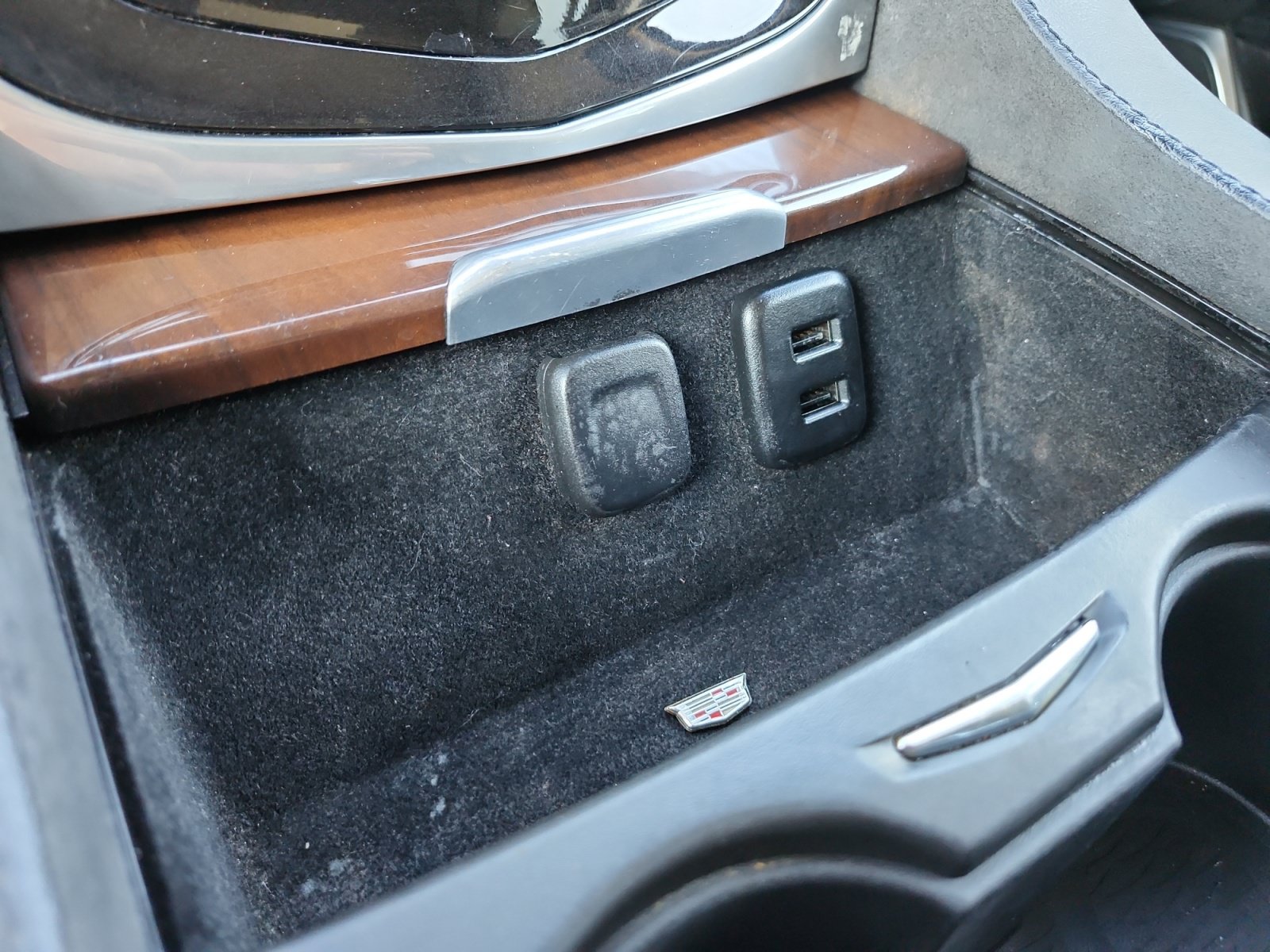 Used 2020 Cadillac Escalade Luxury AWD/4WD image 27