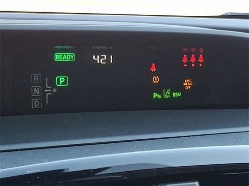 Used 2020 Toyota Prius XLE w/ Advanced Technology Package image 19