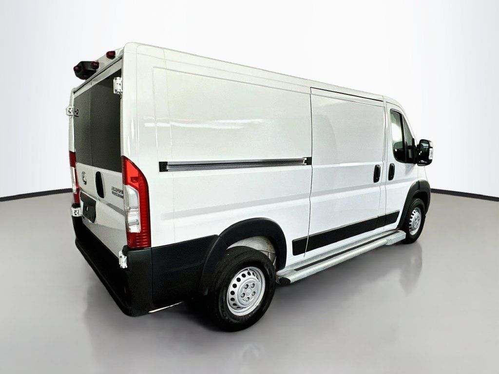 Used 2025 RAM ProMaster 2500 w/ U-Haul Equipment Group FWD image 7