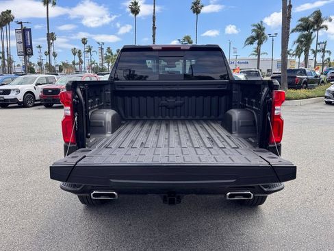 Used 2025 Chevrolet Silverado 1500 LT Trail Boss w/ LT Trail Boss Premium Package AWD/4WD image 13
