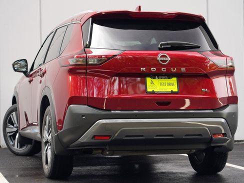 Used 2023 Nissan Rogue SL w/ SL Premium Package FWD image 5