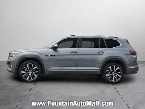 Used 2025 Volkswagen Atlas SEL Premium R-Line AWD/4WD image 2