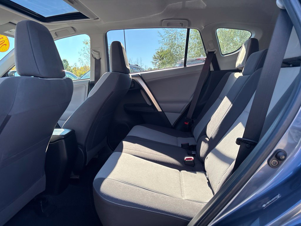 Used 2013 Toyota RAV4 XLE AWD/4WD image 11
