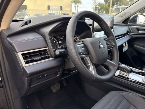 New 2026 Mitsubishi Outlander SE FWD image 21