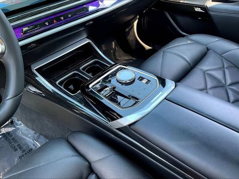 Used 2023 BMW 740i w/ Parking Assistance Package RWD image 18