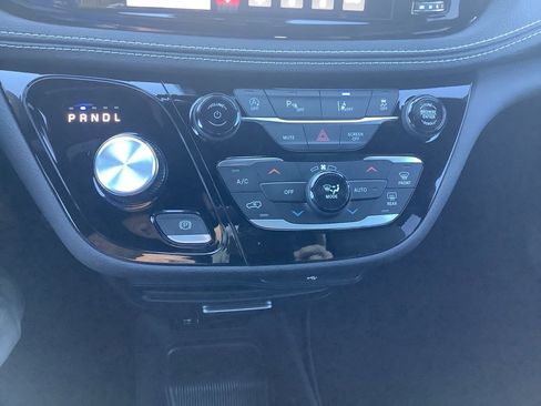 New 2026 Chrysler Pacifica Select image 20