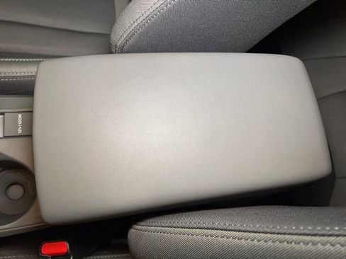 Certified 2025 Subaru Crosstrek 2.0i Premium image 25