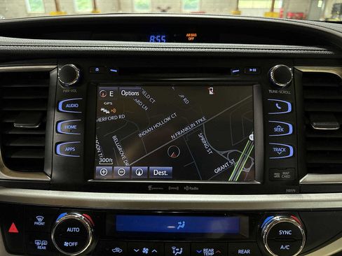 Used 2017 Toyota Highlander XLE AWD/4WD image 21
