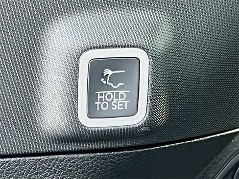 New 2025 Jeep Grand Cherokee Limited w/ Trailer Tow Package image 40