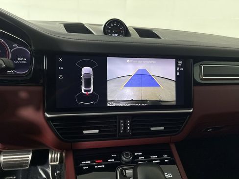 Certified 2022 Porsche Cayenne GTS AWD/4WD image 29