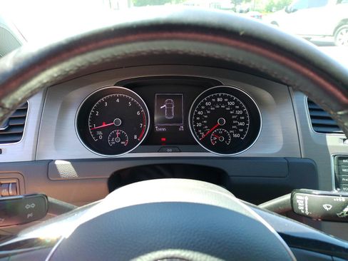 Used 2017 Volkswagen Golf S FWD image 13