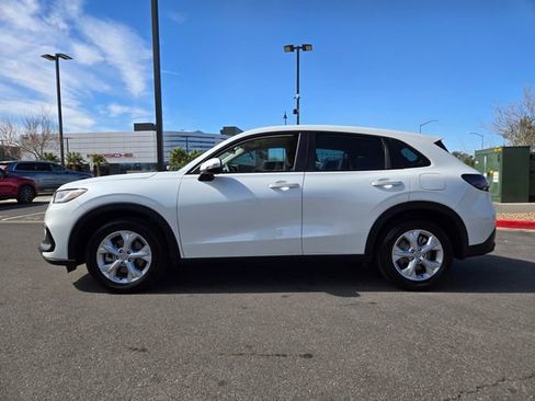 Used 2023 Honda HR-V LX image 3
