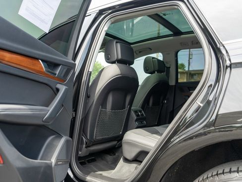 Used 2023 Audi Q5 2.0T Premium Plus w/ Premium Plus Package AWD/4WD image 30