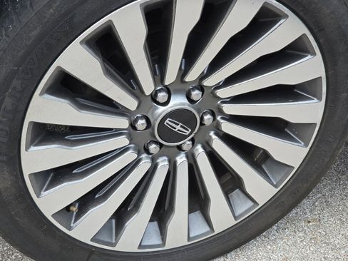 Used 2018 Lincoln Navigator Reserve w/ Technology Package image 8