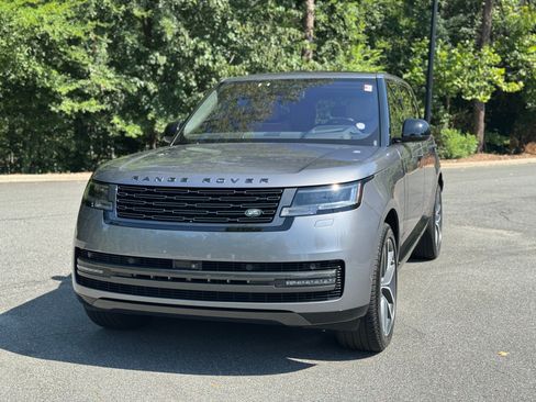 Used 2023 Land Rover Range Rover Long Wheelbase Autobiography AWD/4WD image 3