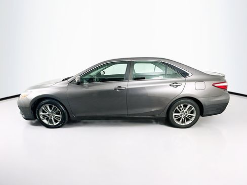 Used 2015 Toyota Camry SE FWD image 4
