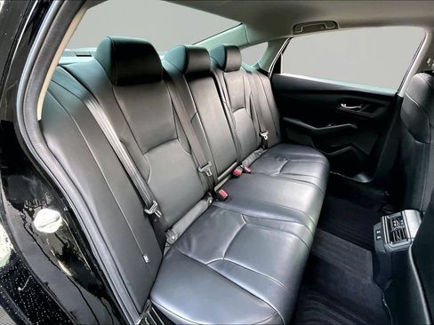 Used 2025 Honda Accord Touring image 18
