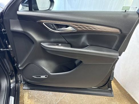 Certified 2021 Buick Envision Avenir w/ Technology Package II AWD/4WD image 31
