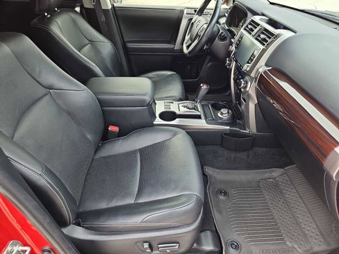 Used 2024 Toyota 4Runner Limited AWD/4WD image 28