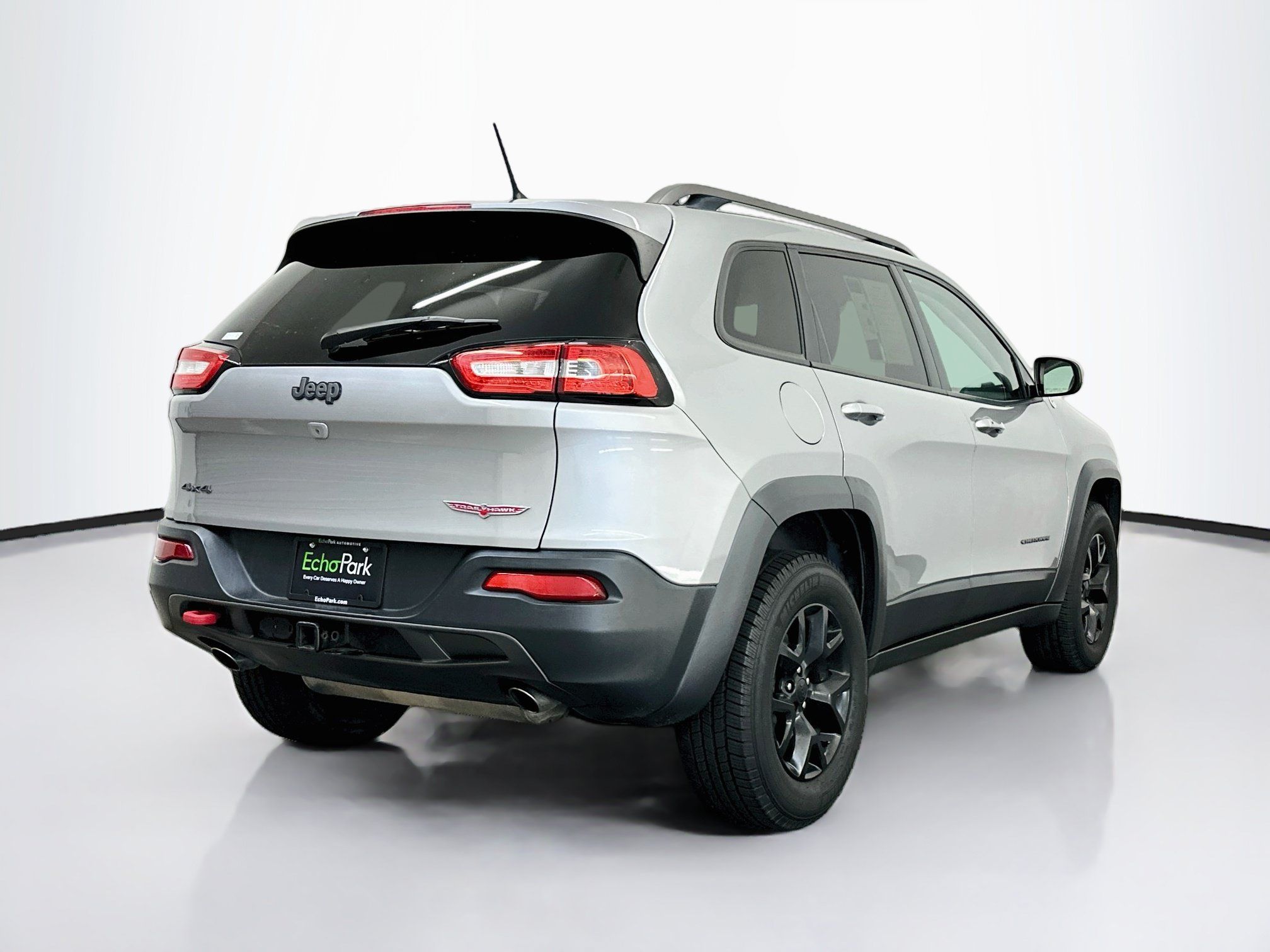 Used 2015 Jeep Cherokee Trailhawk w/ Comfort/Convenience Group AWD/4WD image 9