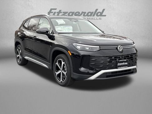 New 2026 Volkswagen Tiguan SE AWD/4WD image 1