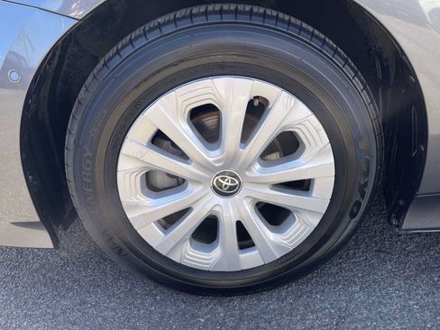 Used 2022 Toyota Prius LE FWD image 19