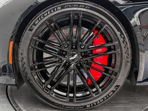 Used 2024 Aston Martin DB12 Coupe RWD image 10