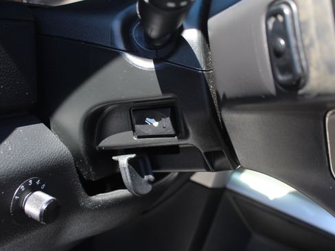 Used 2017 RAM 2500 Laramie w/ Convenience Group image 26