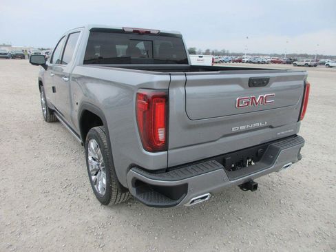 New 2026 GMC Sierra 1500 Denali w/ Denali Reserve Package AWD/4WD image 8
