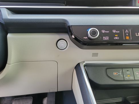 New 2026 Kia Carnival EX FWD image 20
