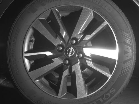 Used 2025 Nissan Versa SV image 14