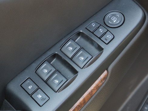 Used 2016 Chevrolet Suburban LTZ AWD/4WD image 13