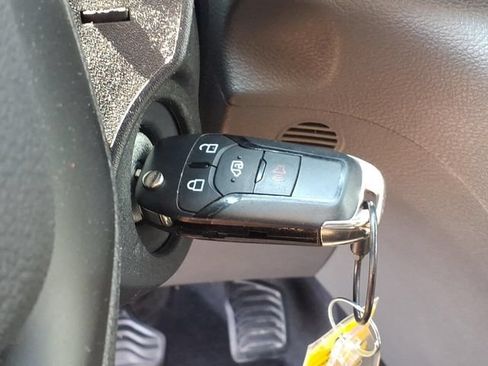 Used 2024 Ford Transit 350 XLT RWD image 12